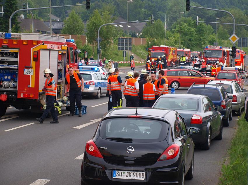 Schwerer Unfall mit Reisebus Lohmar Donrather Dreieck P280.JPG